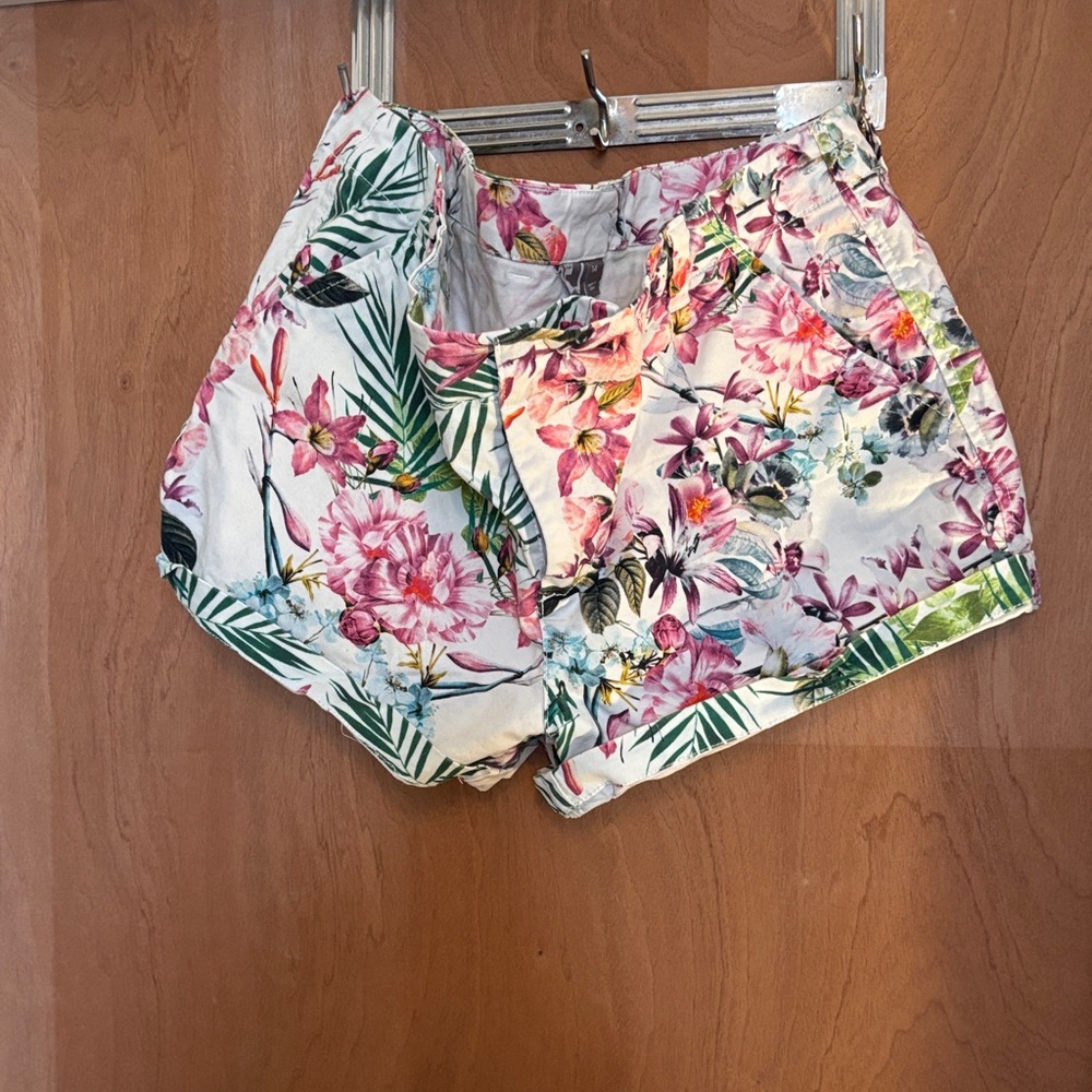 JCPenney Floral Print Women's Jean Shorts